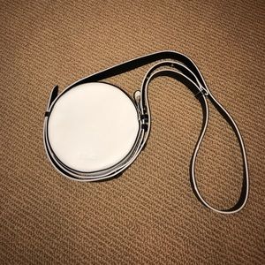 Circle Diane von furstenberg